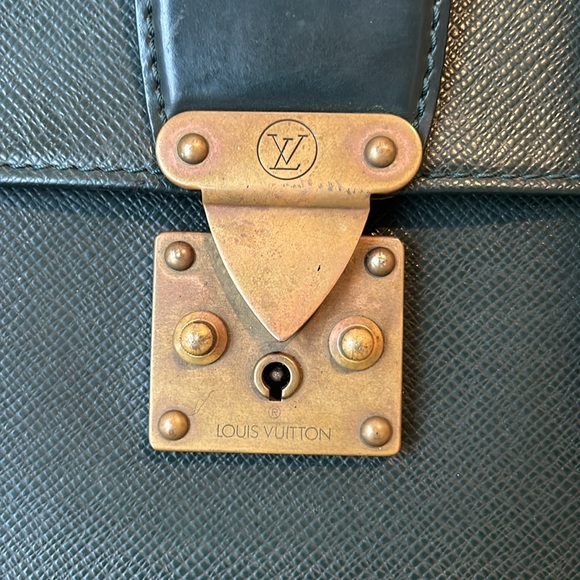 Authentic Louis Vuitton Green Taiga Leather Briefcase Gold Hardware And Handle - Picture 5 of 17